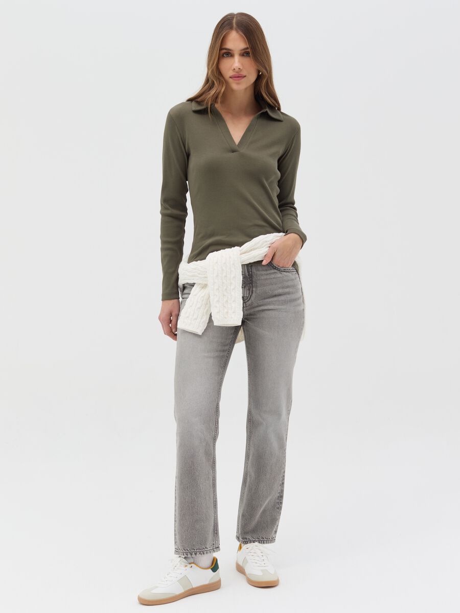 T-shirt a costine con scollo a polo_1