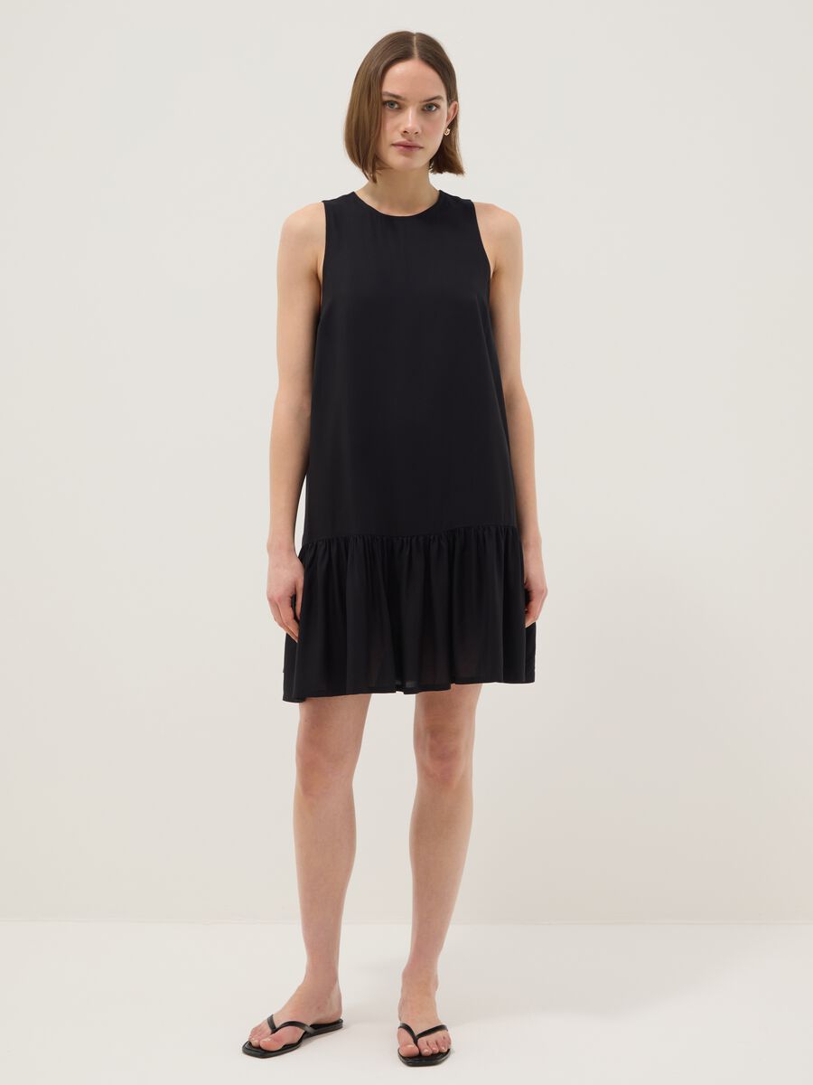 Sleeveless pure viscose black dress, regular fit_0