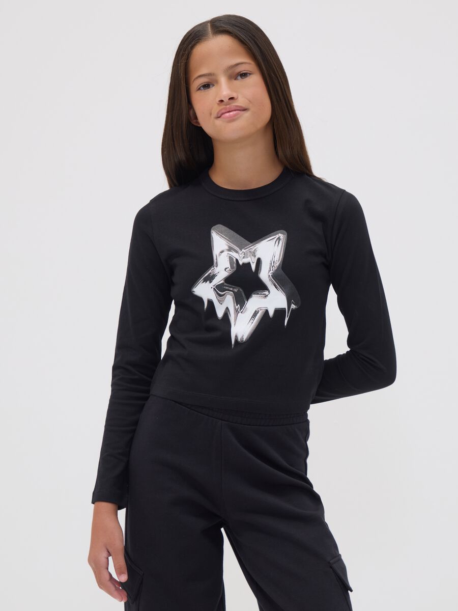 T-shirt nera in puro cotone organico con collo a costine per ragazza_0