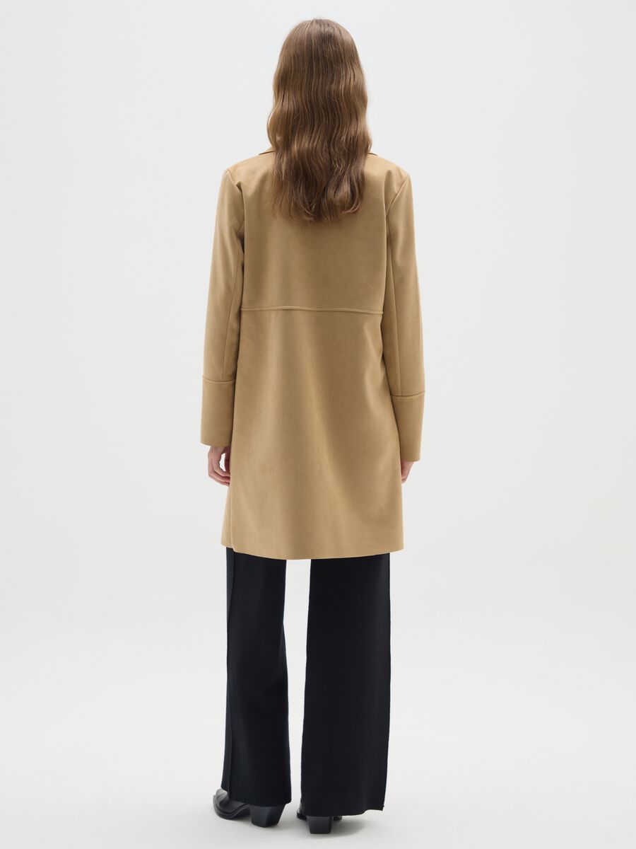 Cappotto beige regular fit con bottoni_2