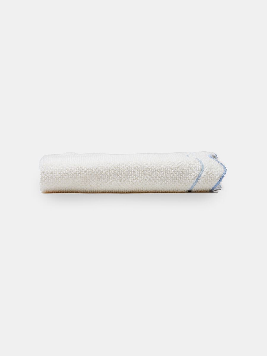 Asciugamano in puro cotone ricamato_1