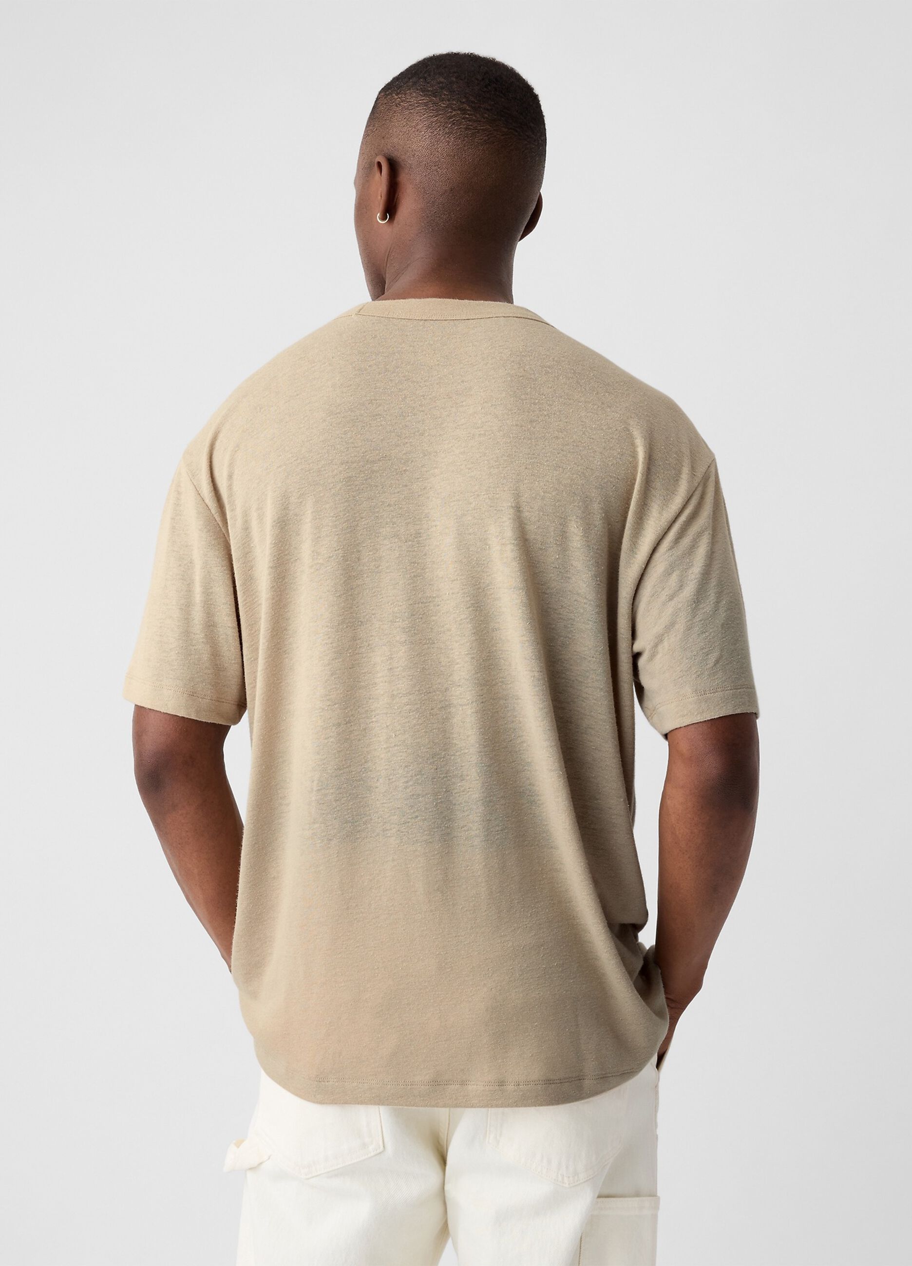 T-shirt with round neck in linen blend