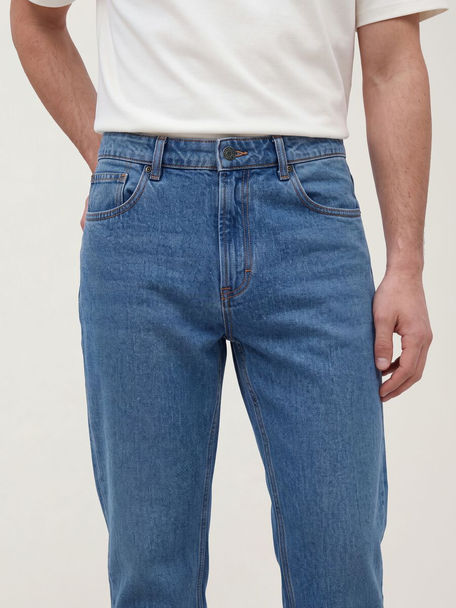 Light blue denim jeans in cotton-viscose blend, regular fit_2