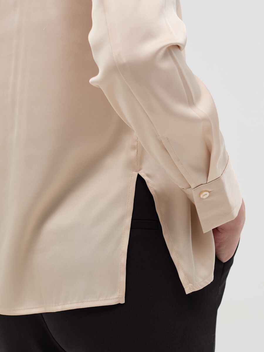 Satin shirt with side splits_2