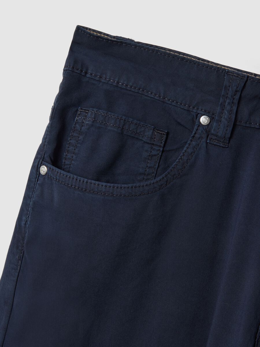 Pantaloni blu in cotone elasticizzato slim fit_1