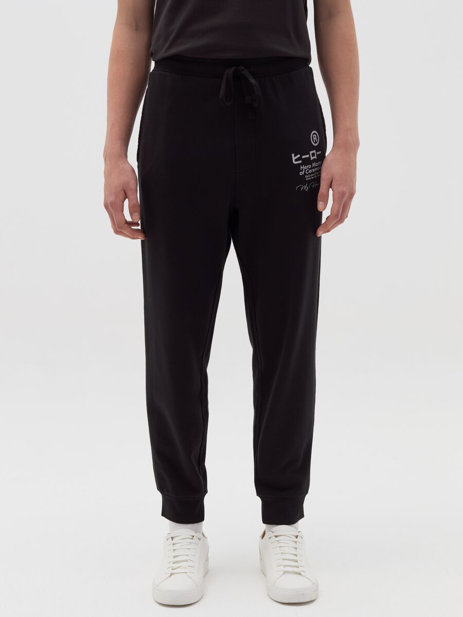 Fleece joggers with print_1