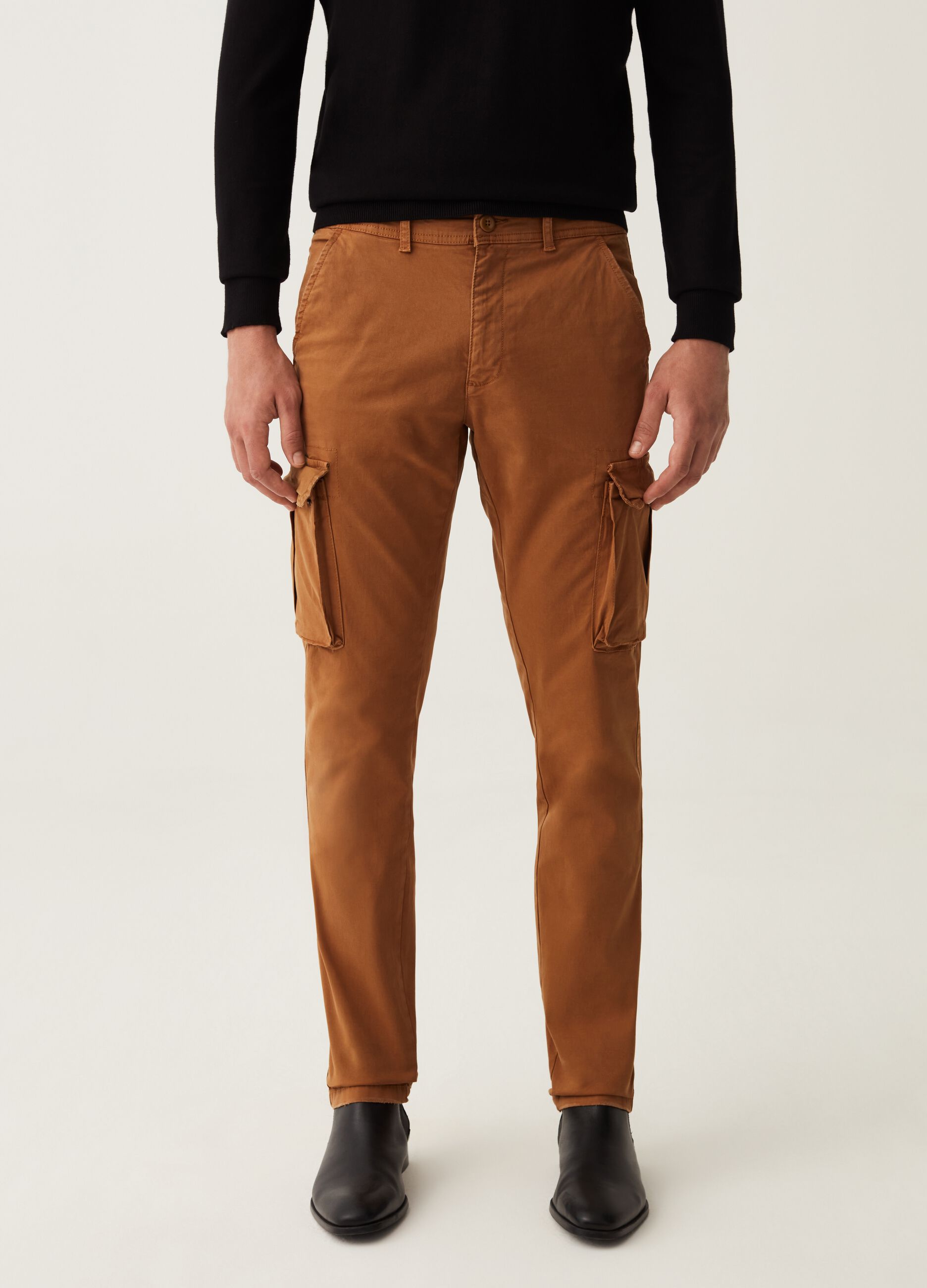 Pantalone cargo in twill stretch_1