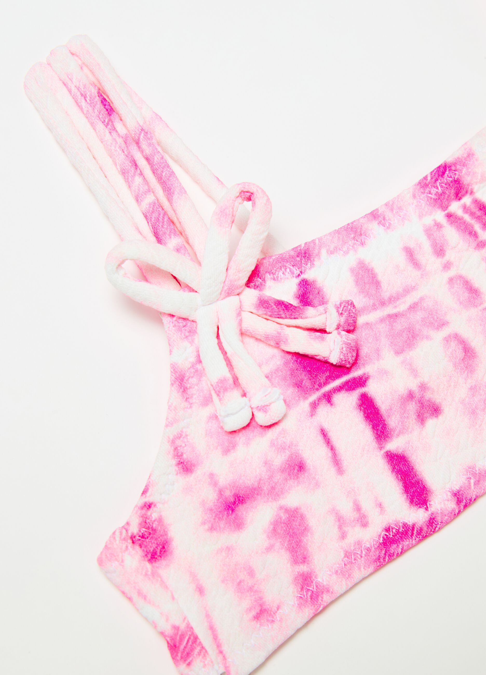 Bikini with tie-dye pattern