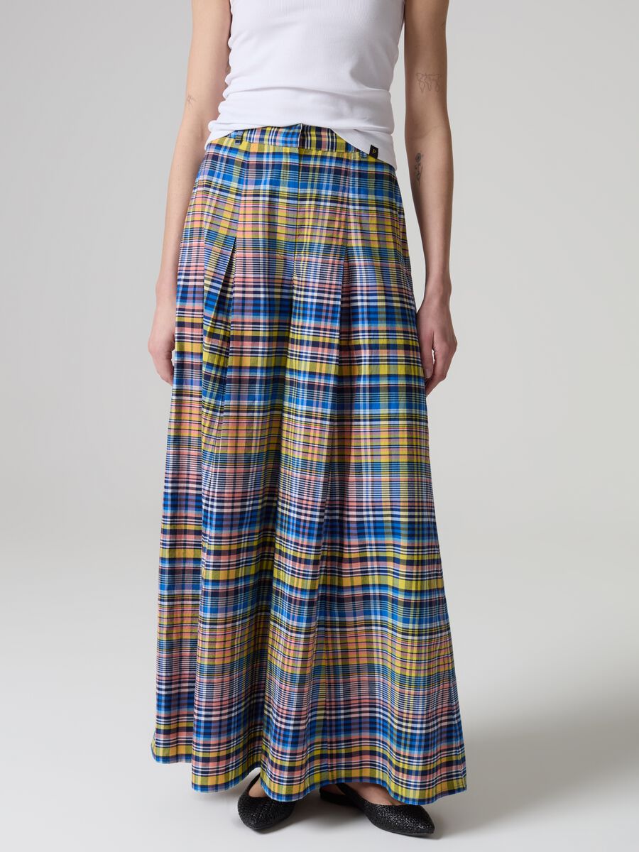 Flare-fit wide-leg trousers with check pattern_1