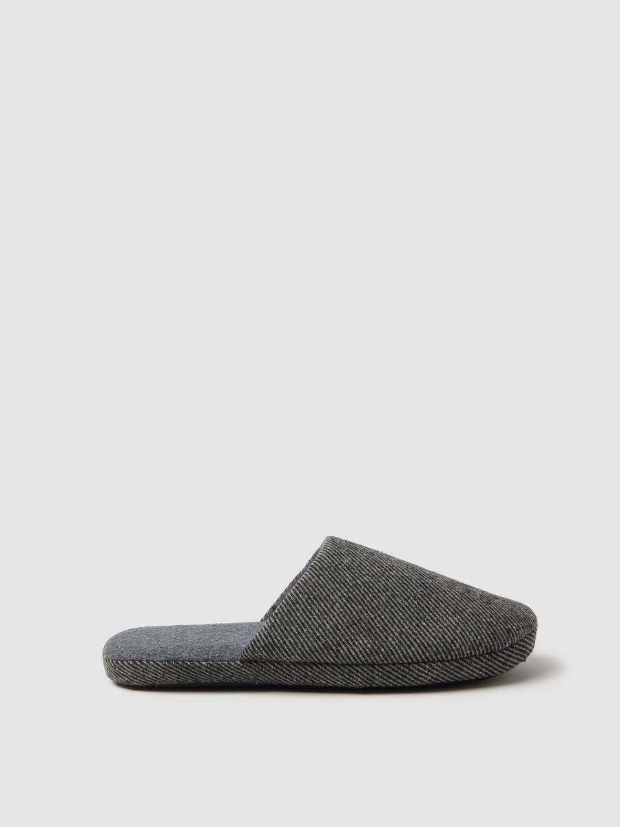 Grey winter slippers_0