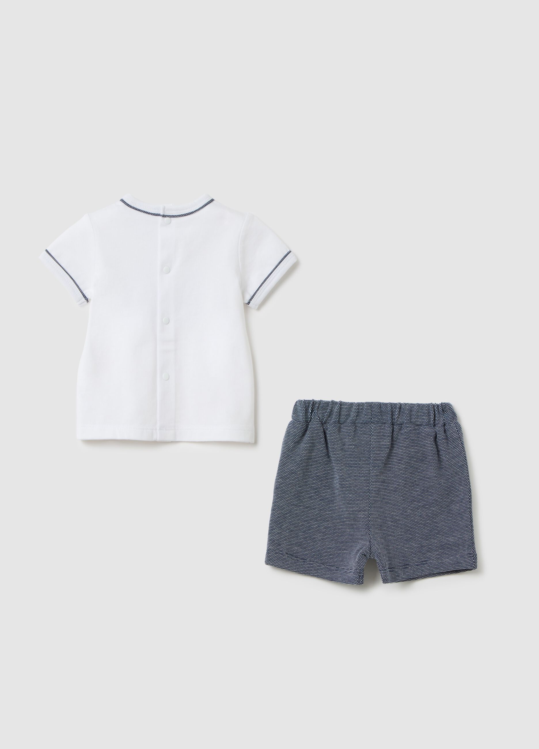 Newborn coordinated set in pure white cotton