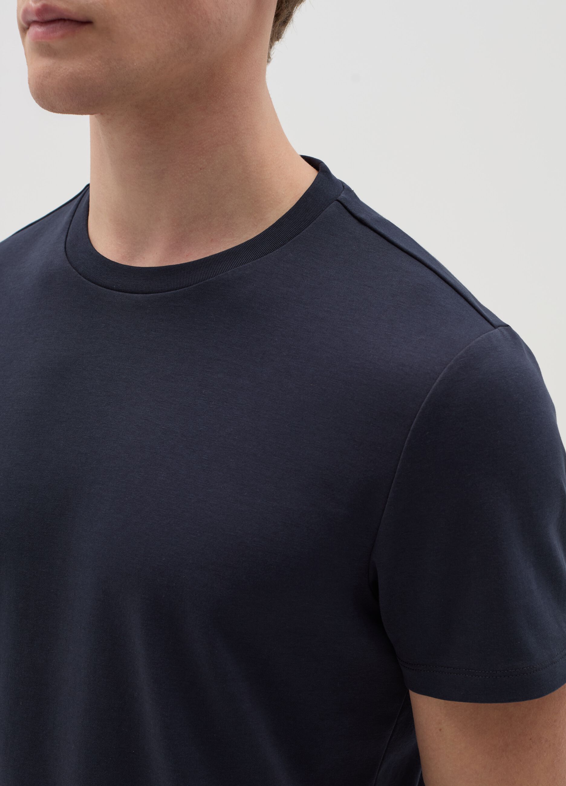 T-shirt with technical fabric