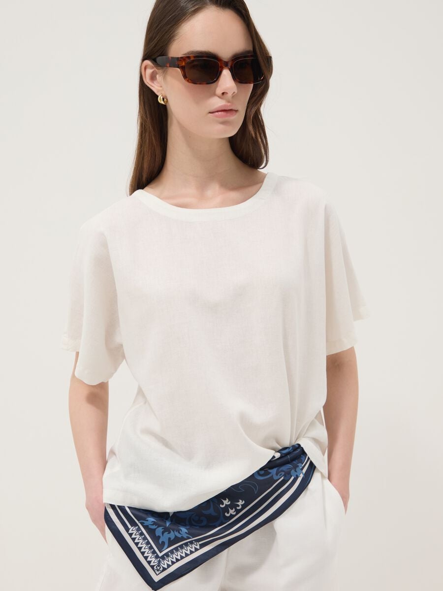 Blusa bianca in misto lino e viscosa regular fit_1