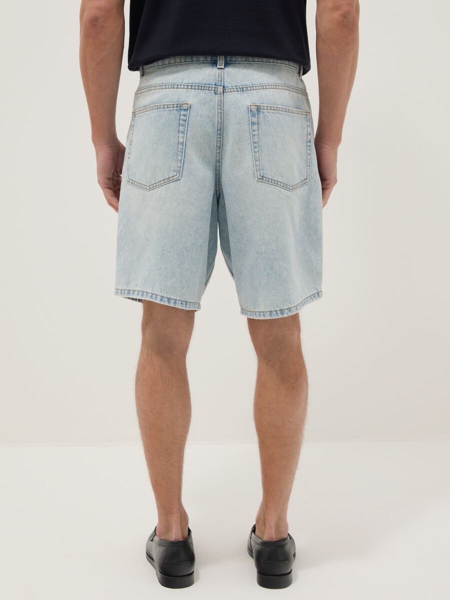 Light blue baggy-fit cotton-blend denim Bermuda shorts_2