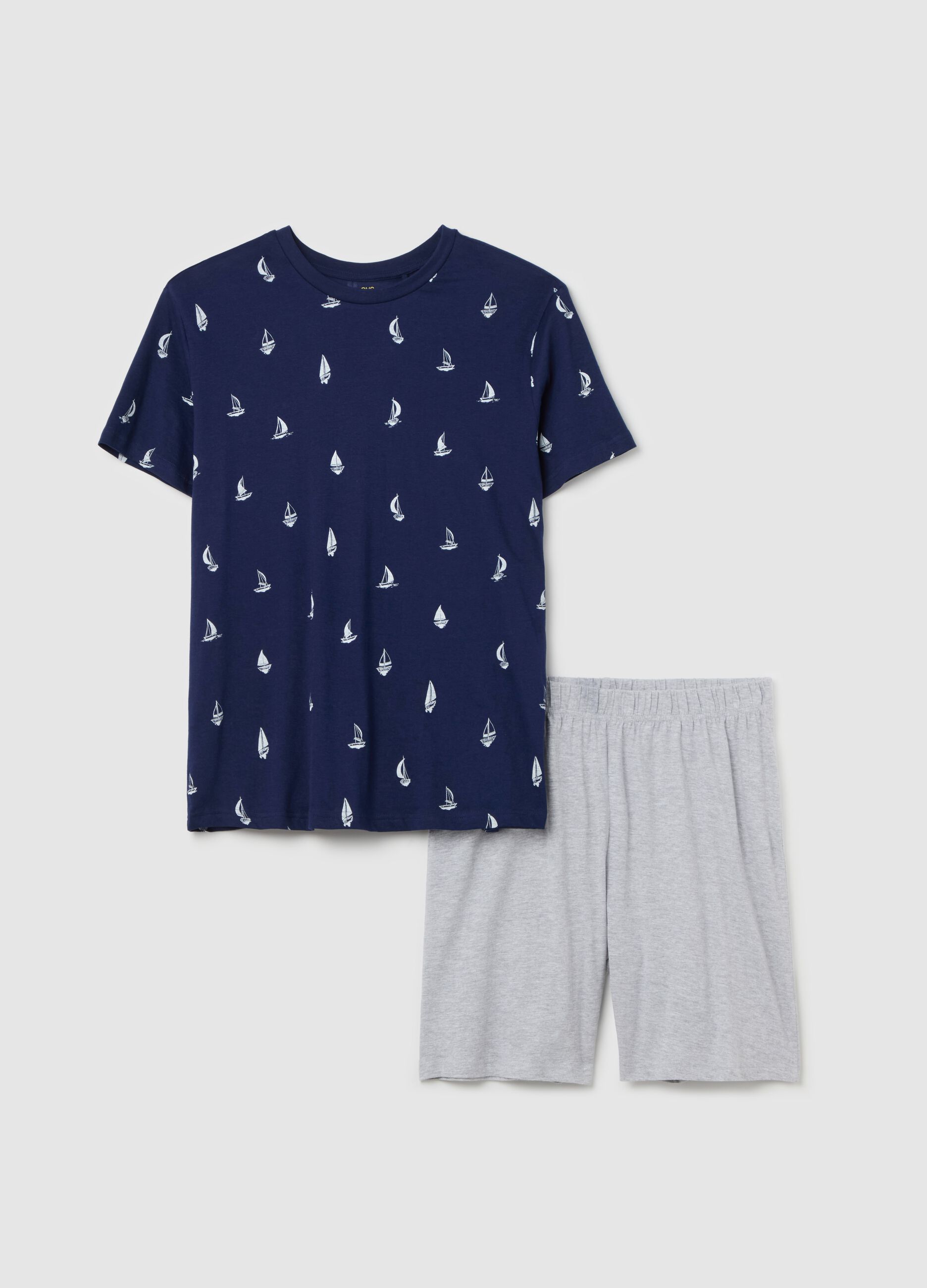 Short pyjamas in cotton with sail boats print