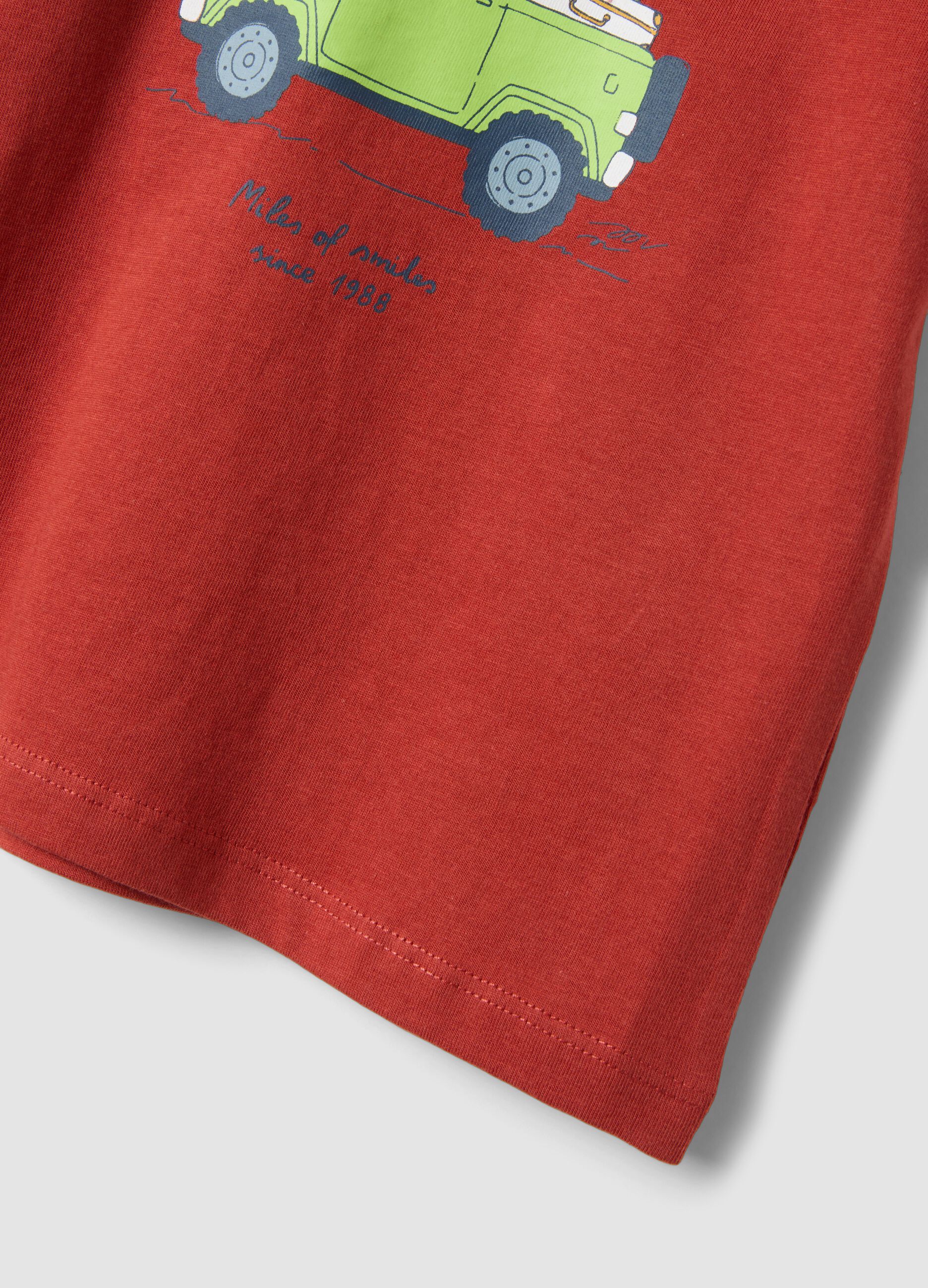 Red short-sleeved pure organic cotton T-shirt with print