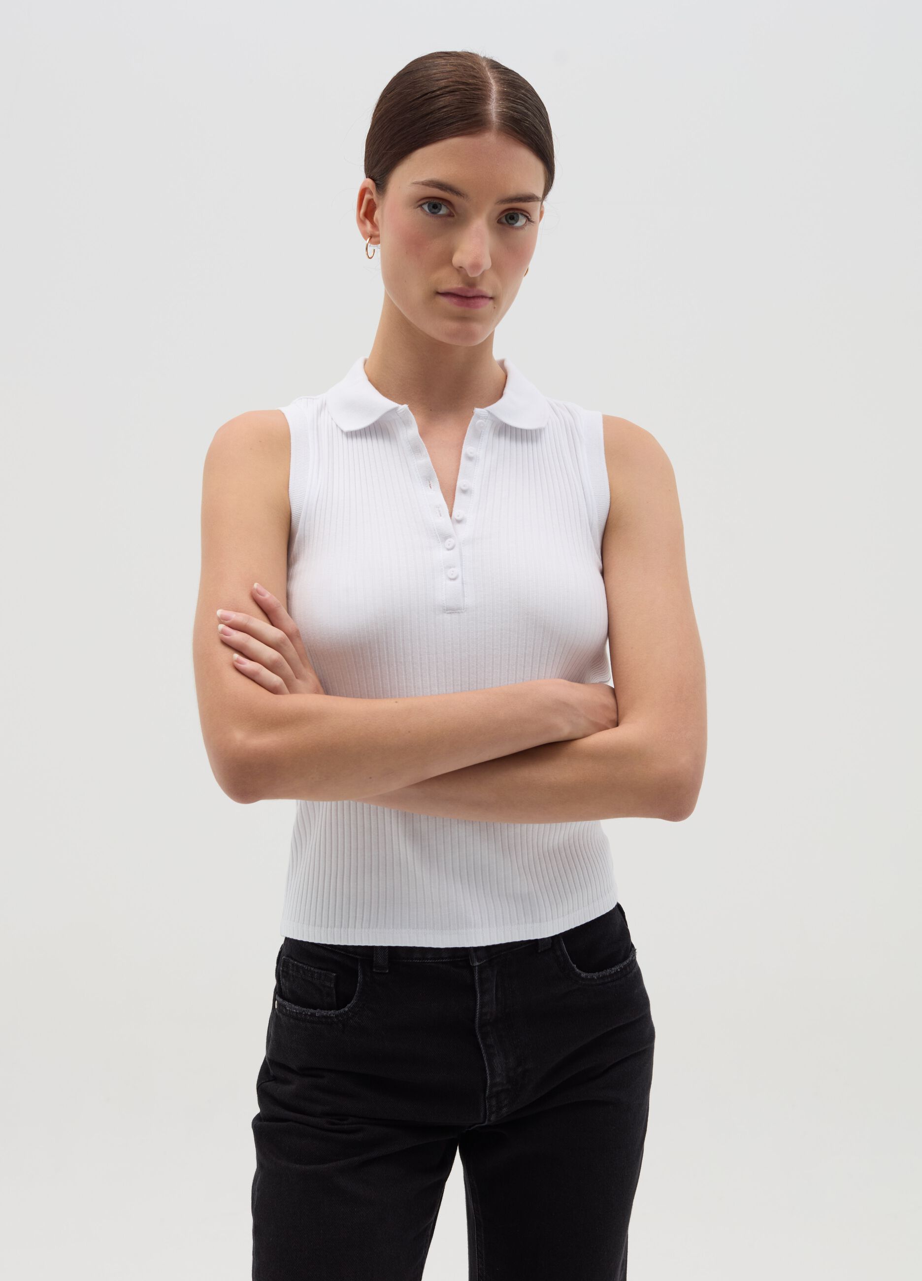 White short-sleeved polo shirt with ribbing