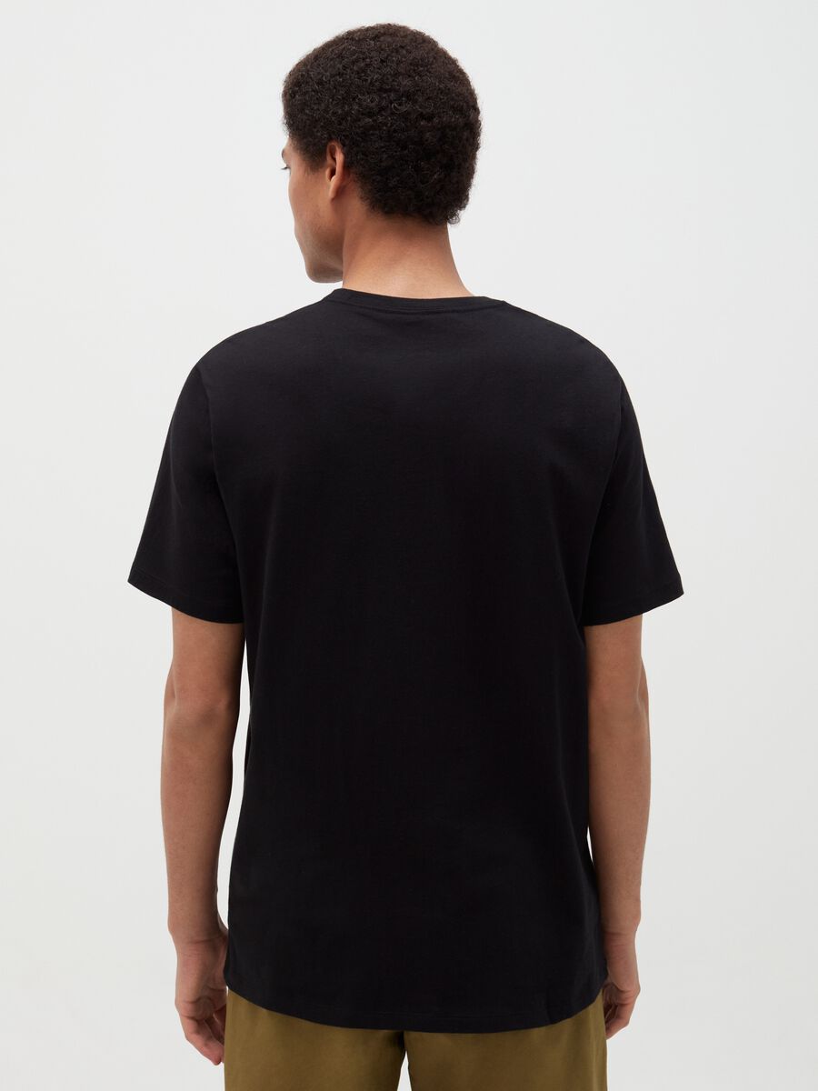 T-shirt with round neck and logo_2