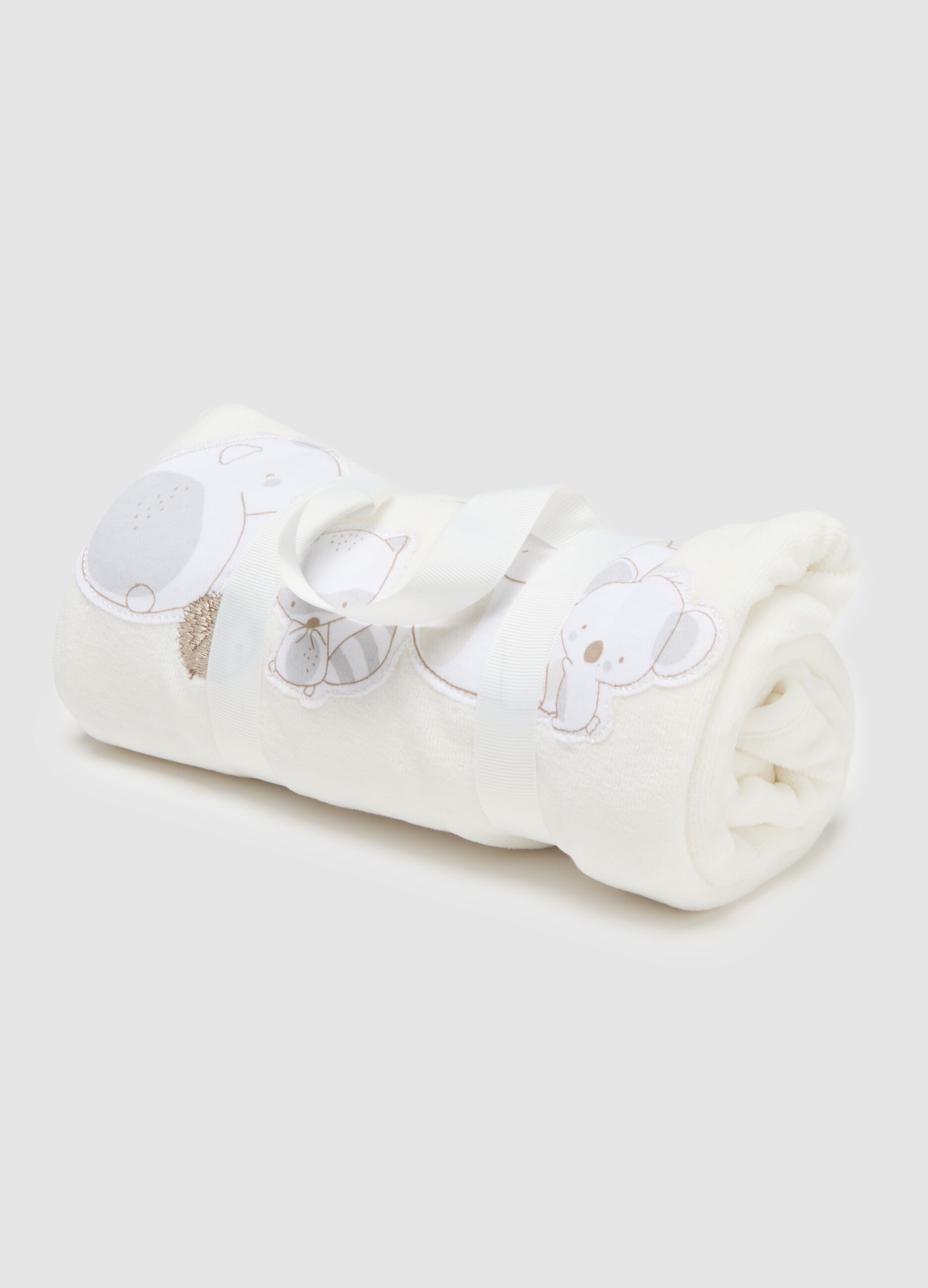 White cotton baby blanket with teddy bears