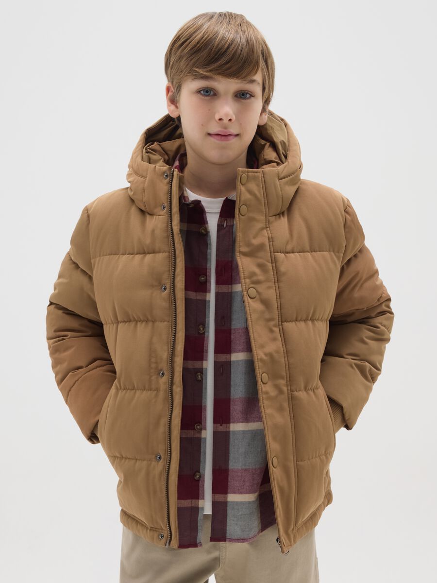 Giacca imbottita da ragazzo in tessuto marrone regular fit_0