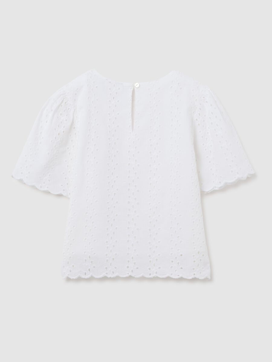 Girls' pure white cotton regular fit t-shirt with short sleeves and button closure_4