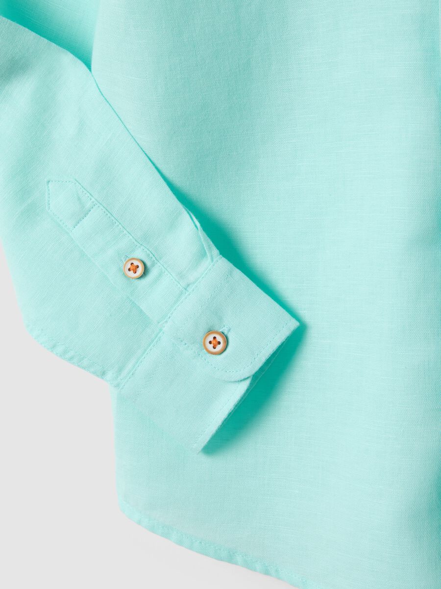 Camicia in misto lino azzurra da bambino regular fit con ricamo_3