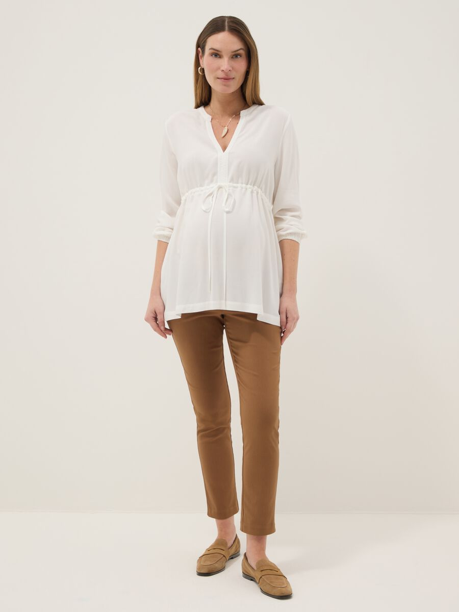 Pantaloni slim premaman marroni in viscosa elasticizzata_0