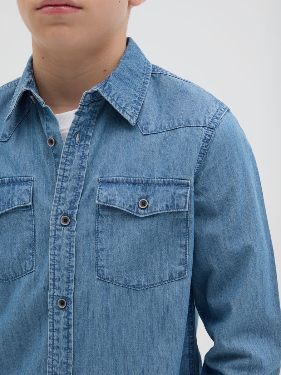 Blue classic shirt in chambray denim_2