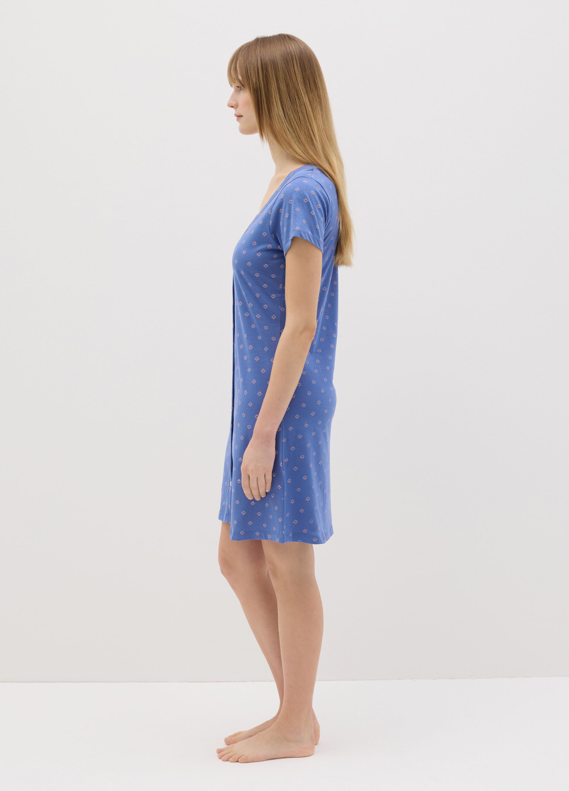 Camicia da notte verde con stampa lavanda
