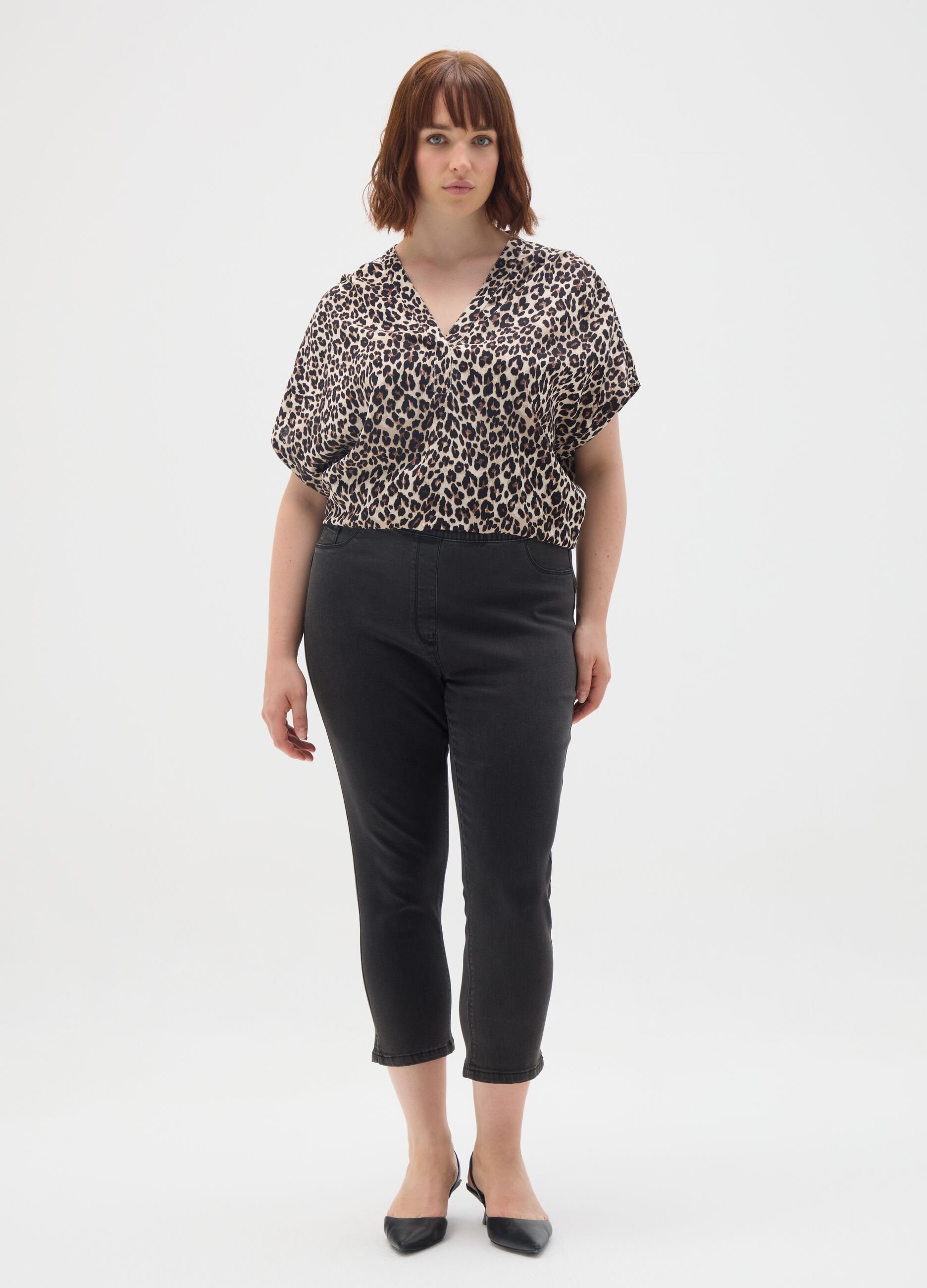Women's black denim regular fit jeggings