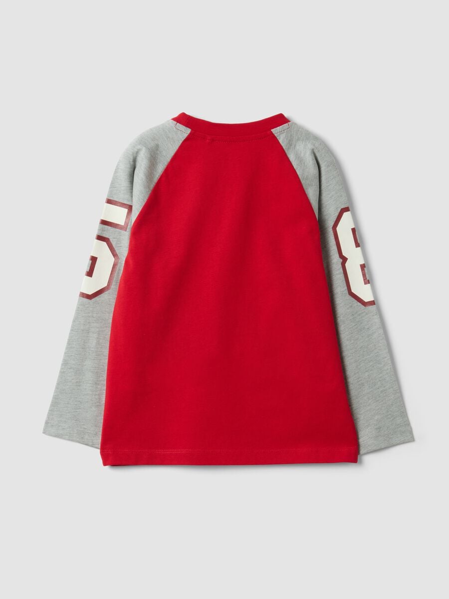 T-shirt rossa in puro cotone con girocollo e maniche raglan per bambino_1