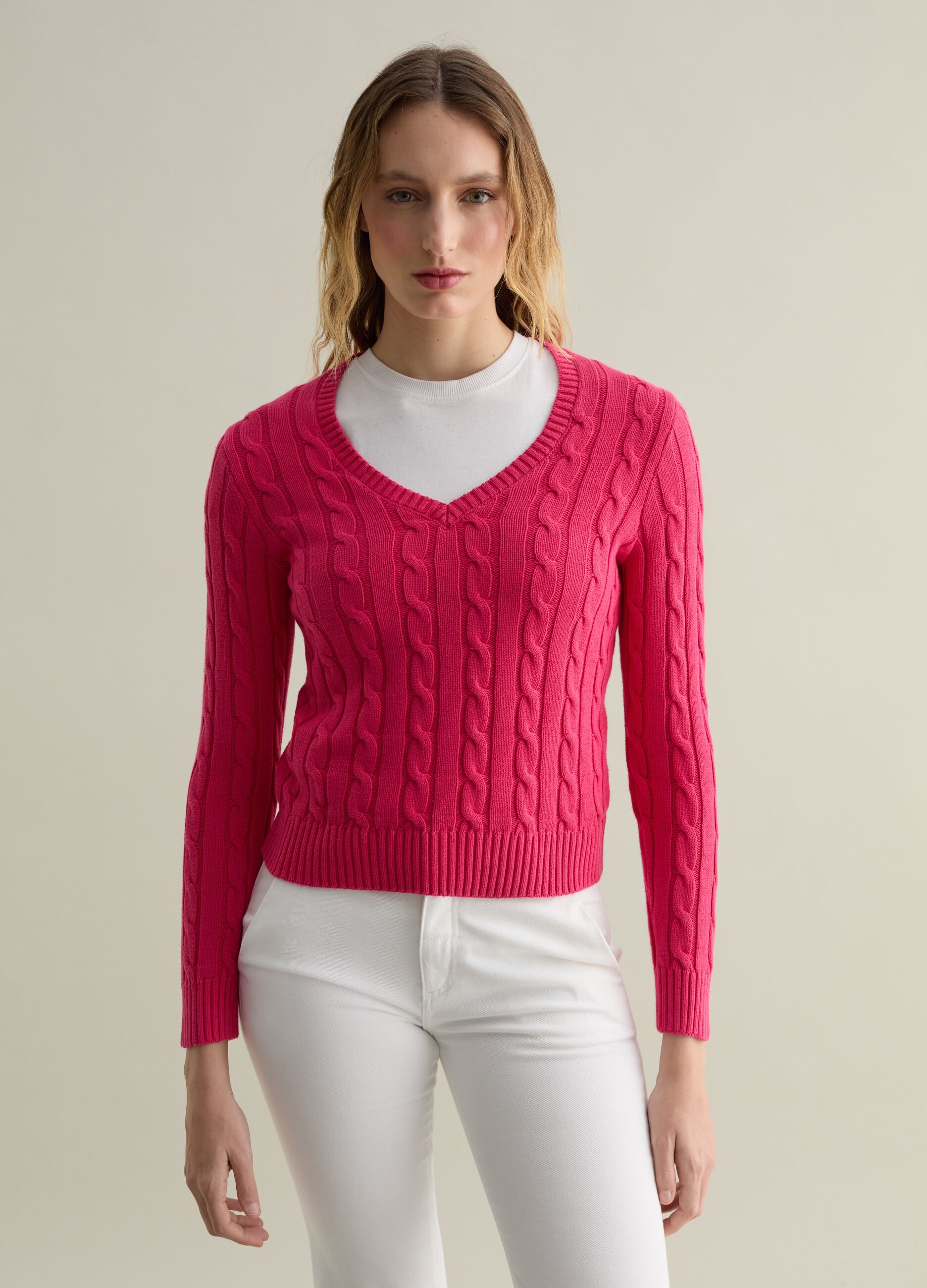 Cable-knit pullover with V neck