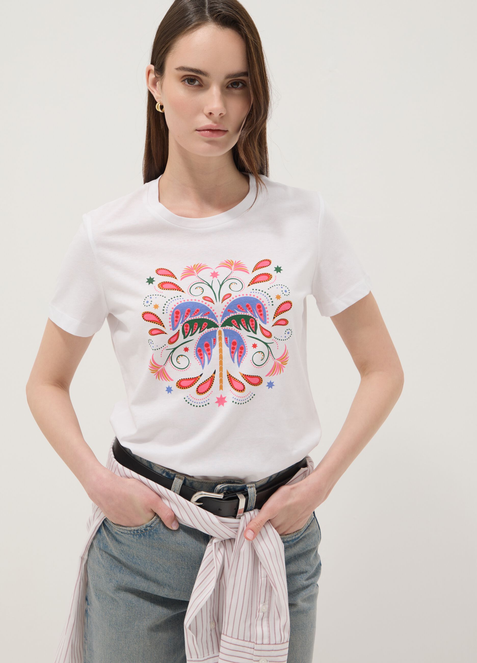 White pure cotton T-shirt with front print