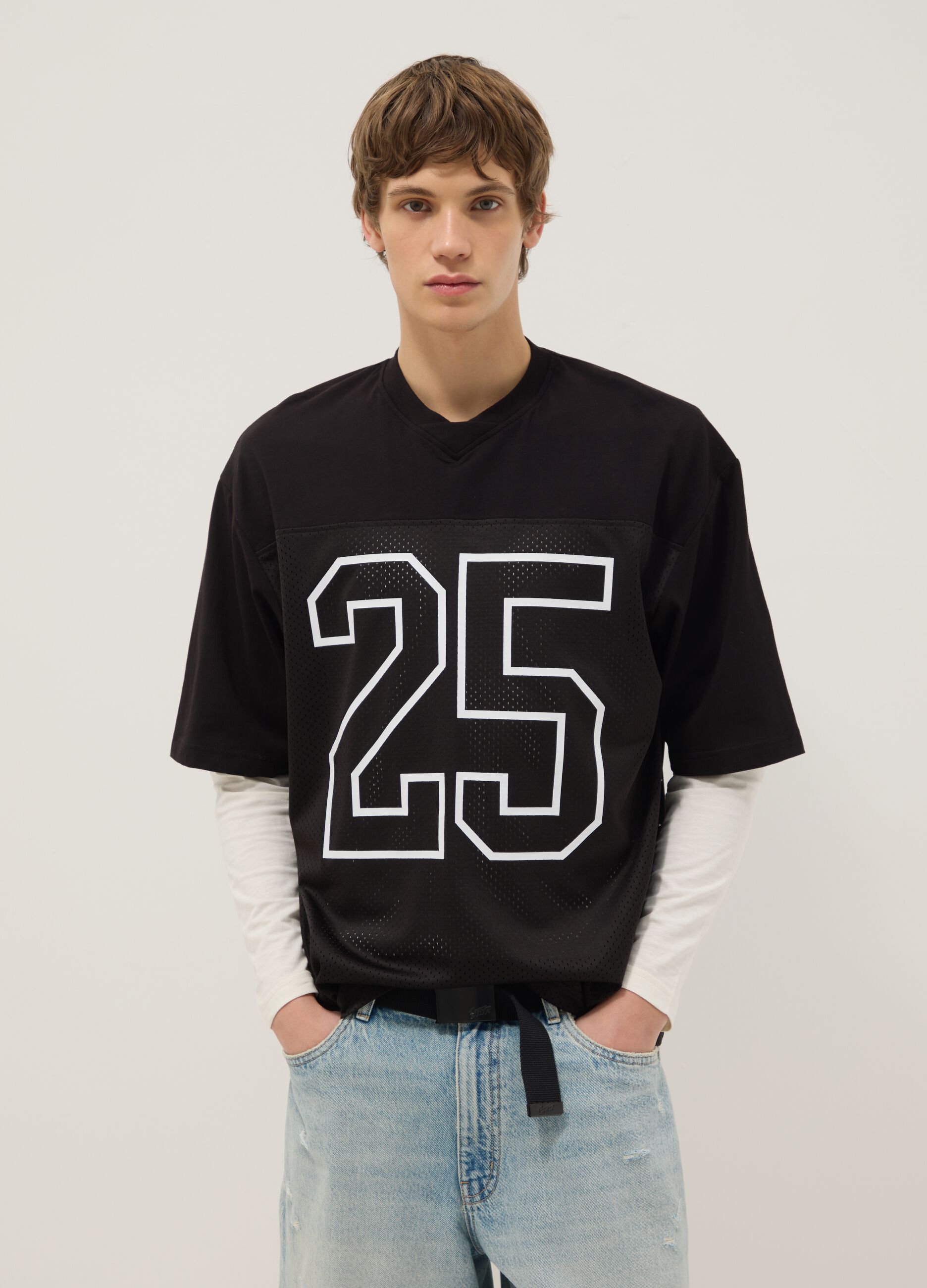 Black pure cotton boxy fit T-shirt with number 25