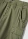 Green cotton cargo shorts in a regular fit_5