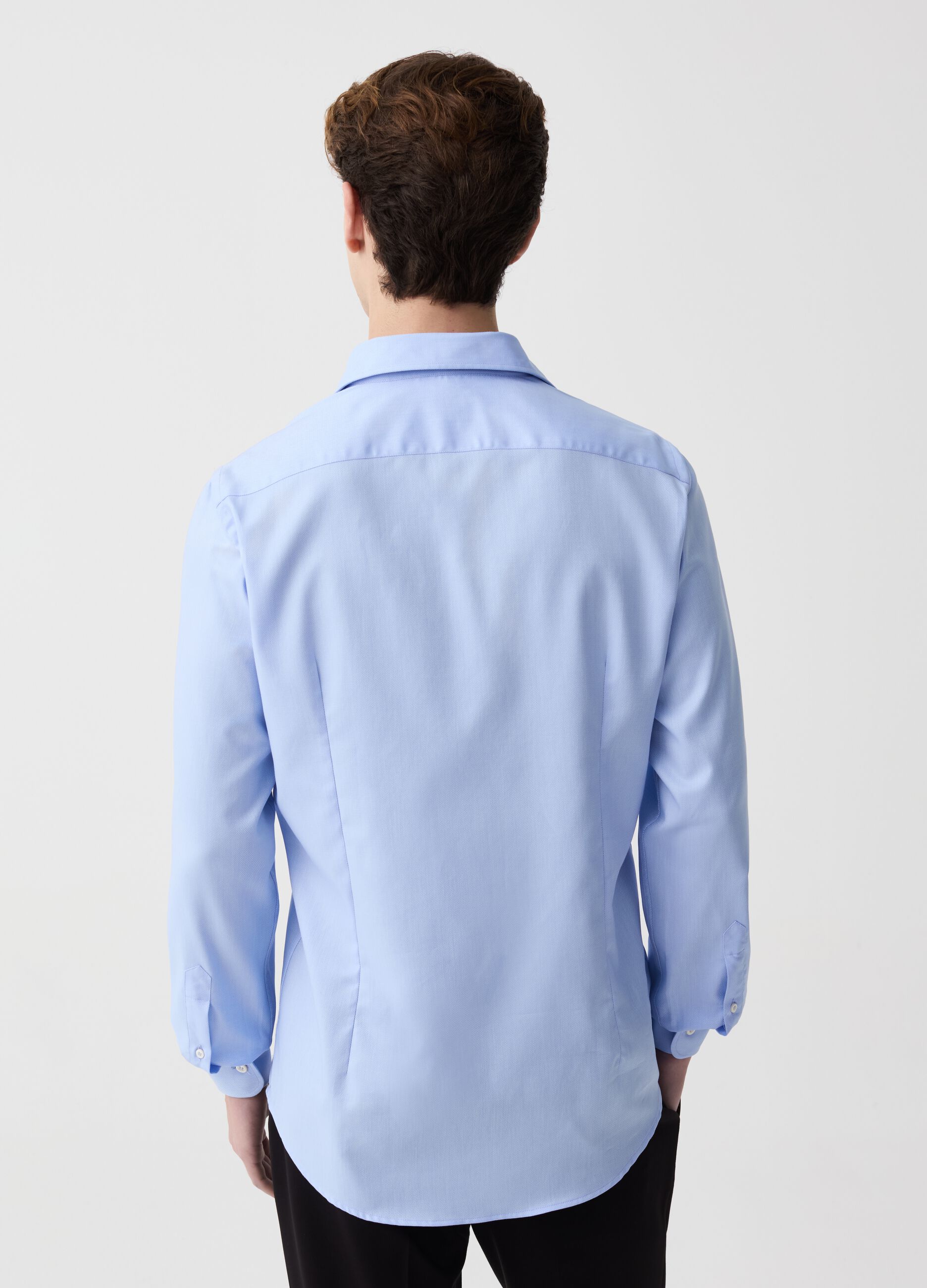 Solid colour cotton slim-fit shirt