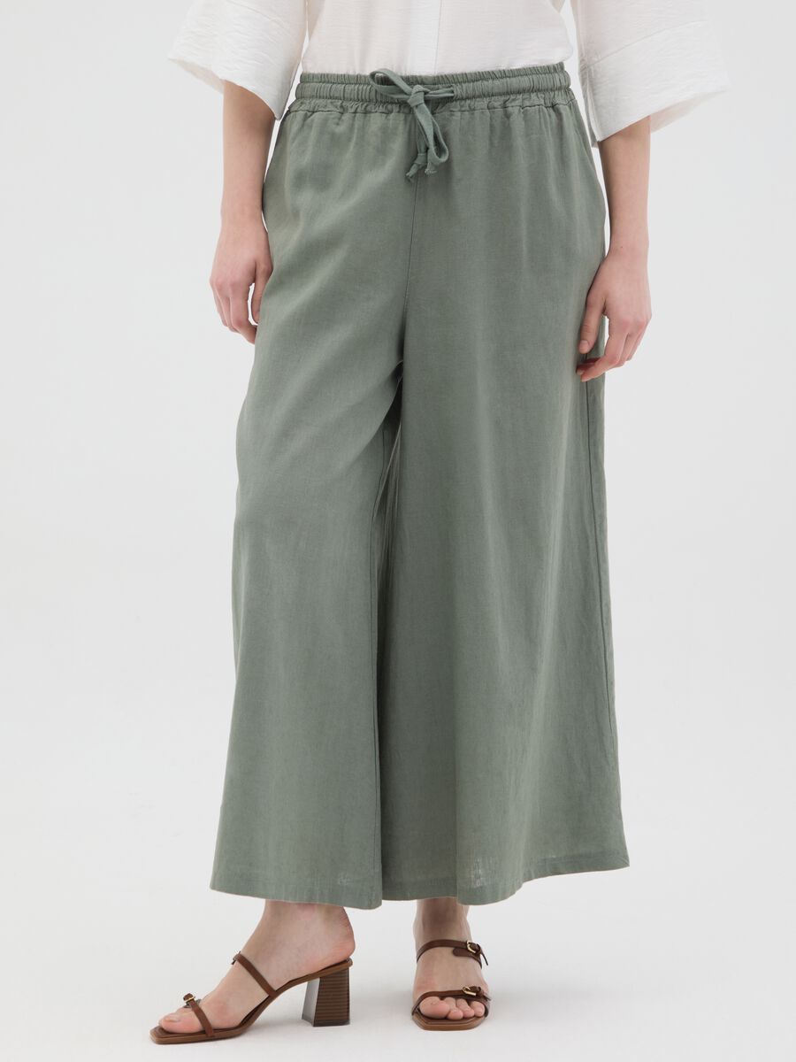 Women's green regular fit palazzo trousers in cotton and linen blend_1