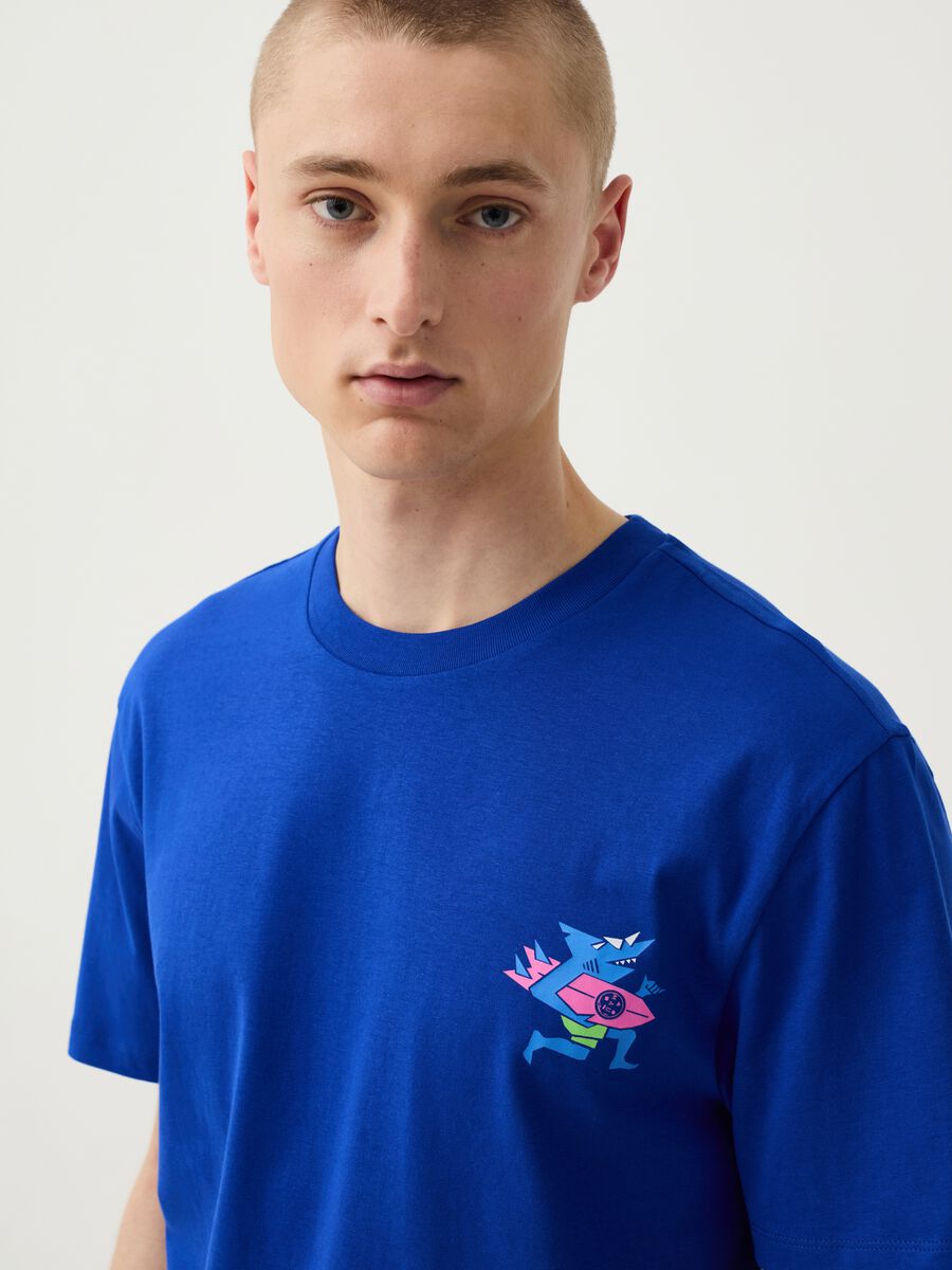 T-shirt with surf shark print_0