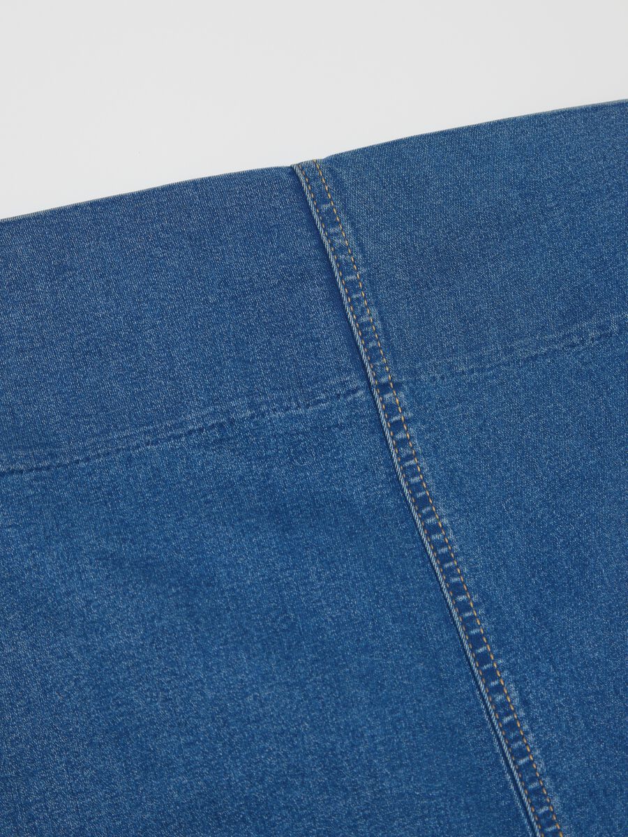 Cropped maternity treggings in denim_5