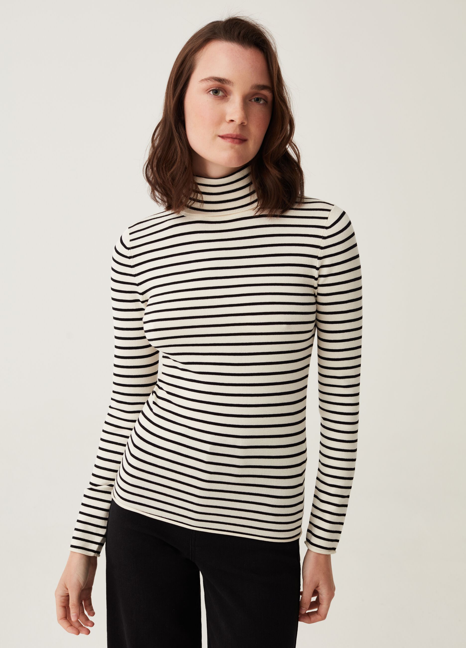 T shirt con collo alto on sale