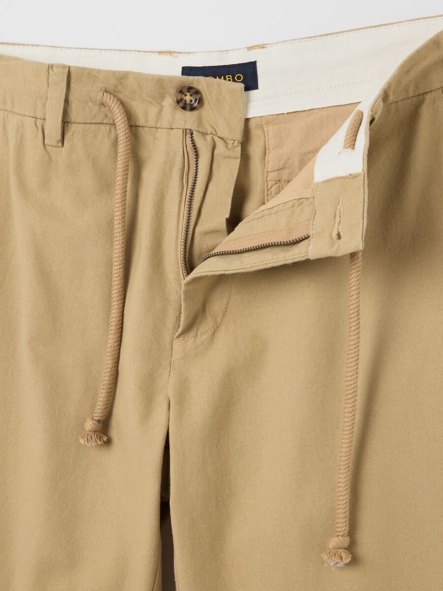 Beige chino trousers in linen and cotton_5
