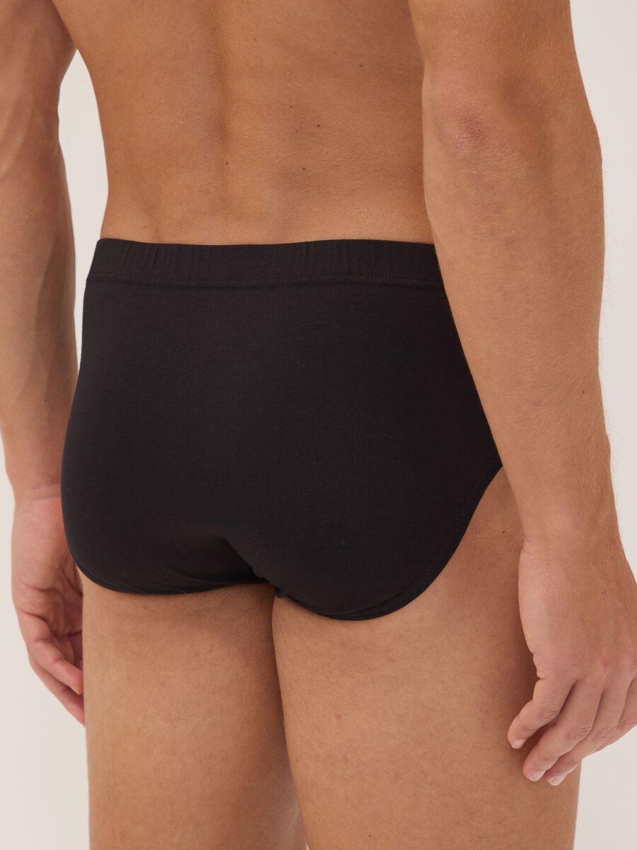 Multipack di cinque slip neri in cotone organico_2