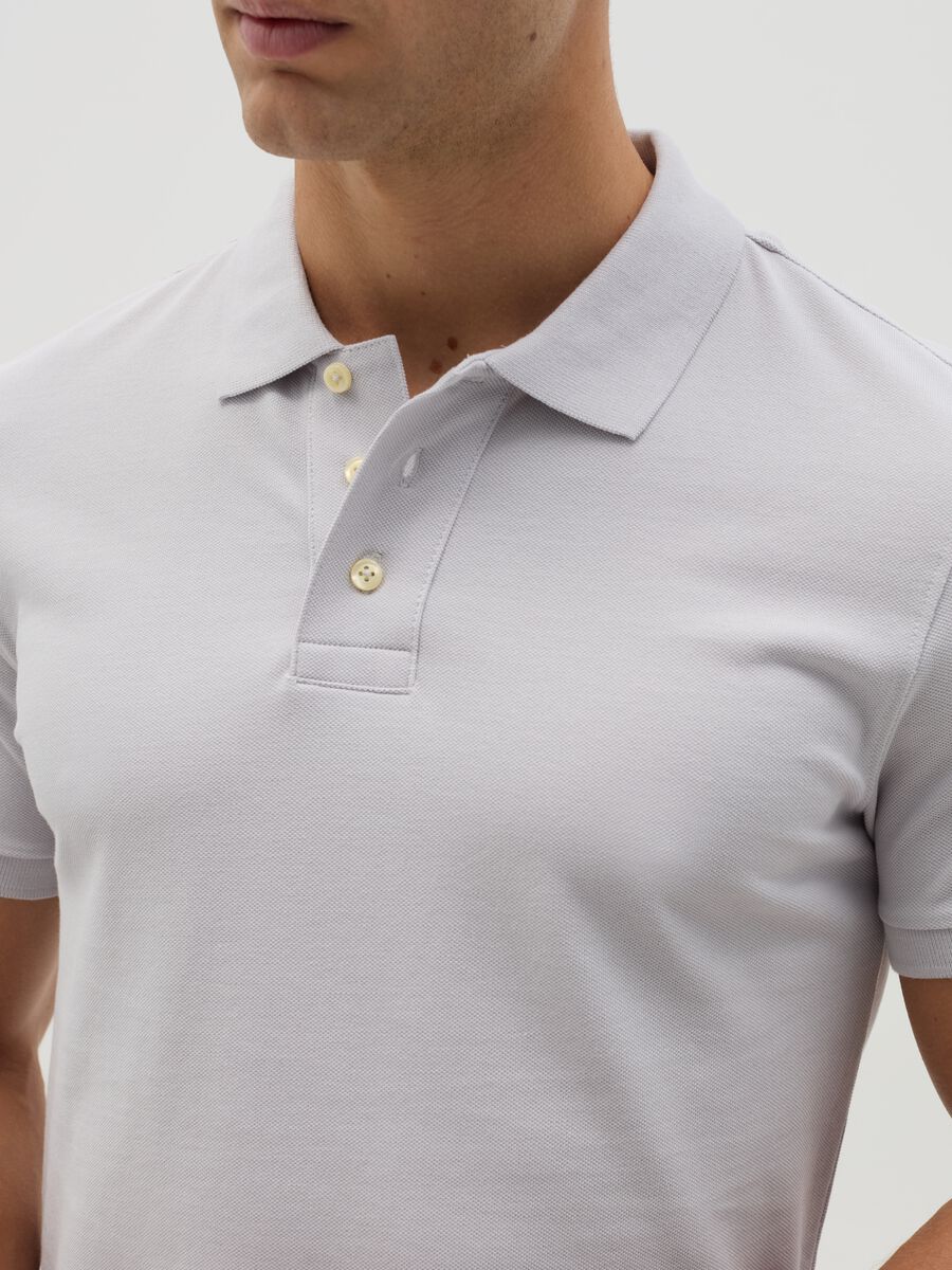 Slim-fit polo shirt in organic cotton_2
