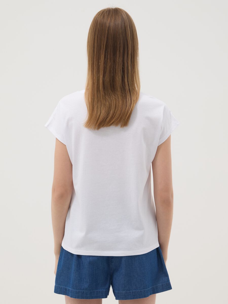 T-shirt bianca in puro cotone con ricamo traforato regular fit_2