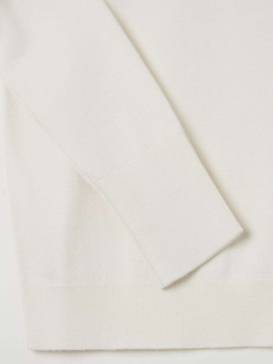 Top with round neck and long sleeves_5