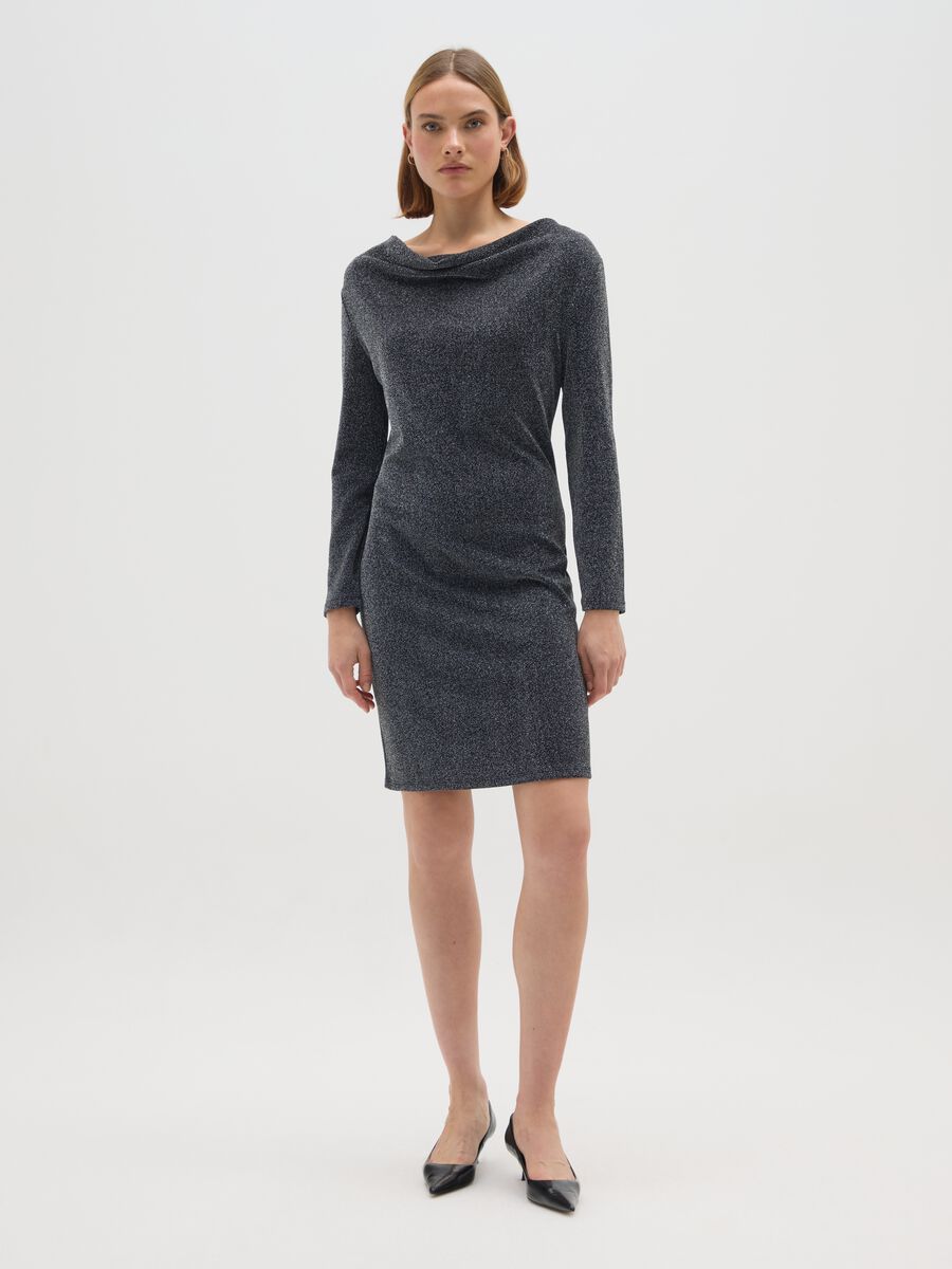 Abito nero metallizzato a maniche lunghe regular fit_0