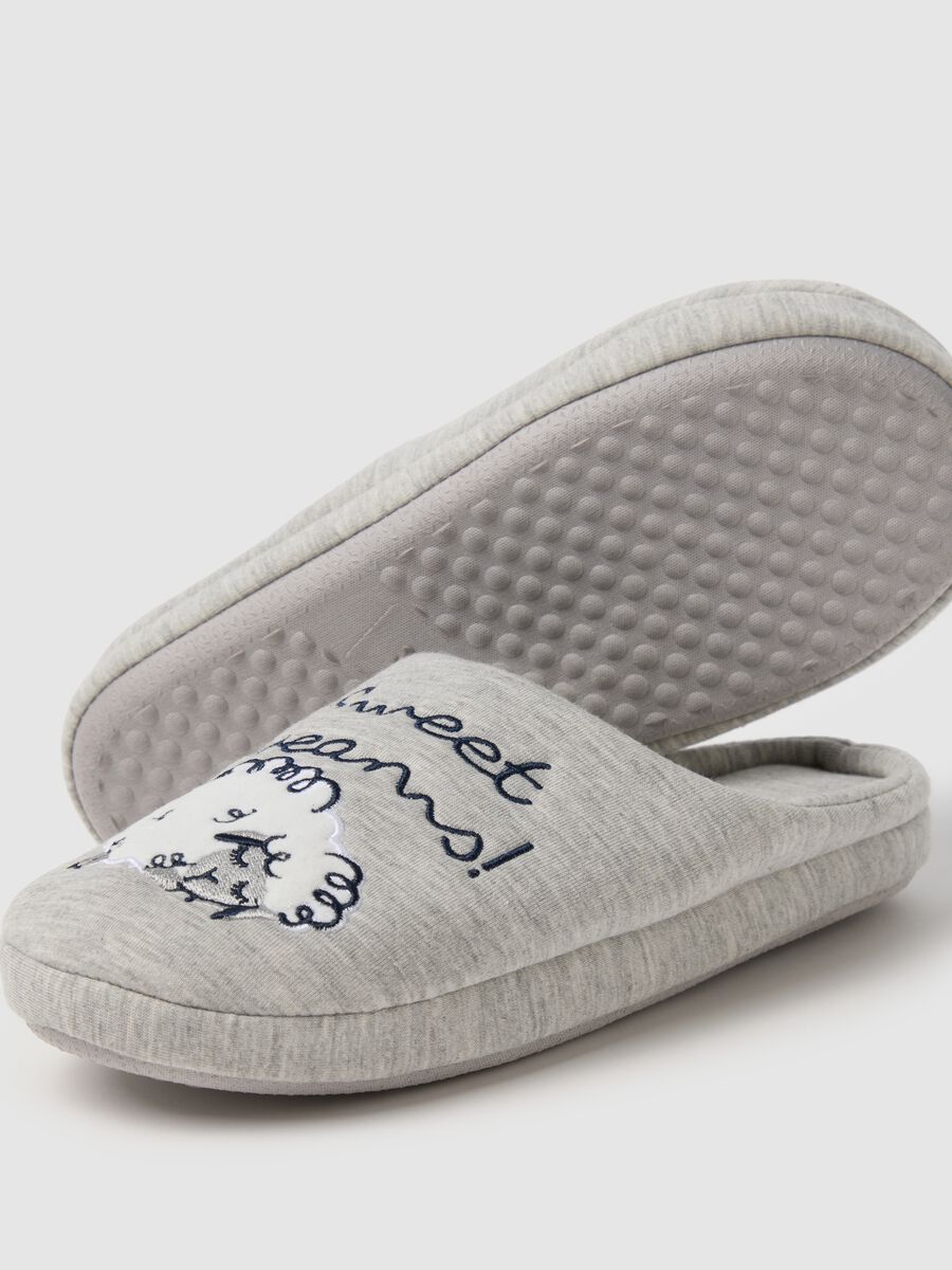 Grey embroidered women's slippers_2