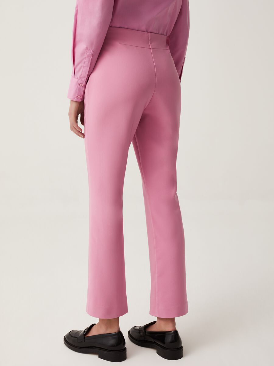 Flare-fit cropped trousers_2