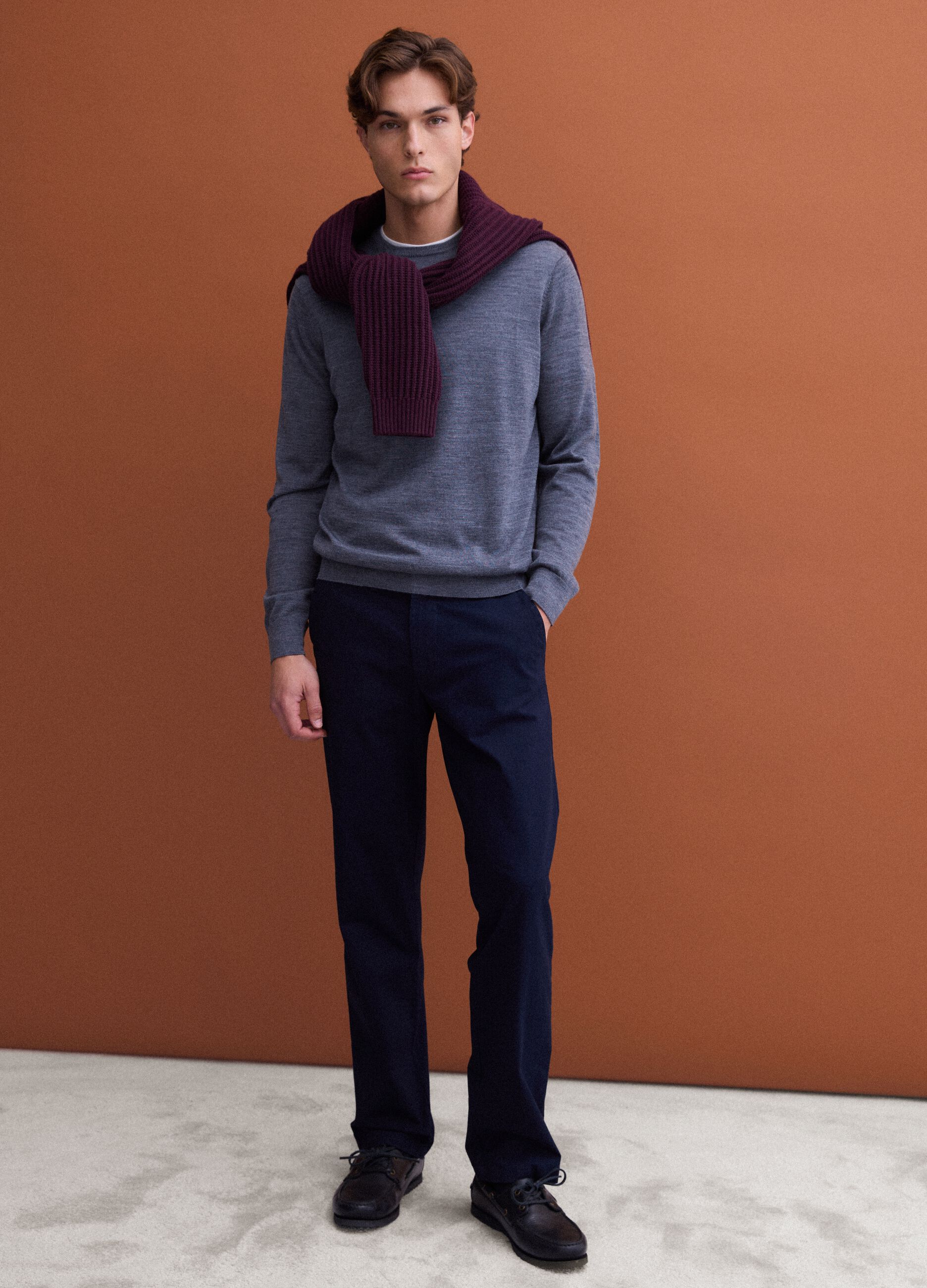 Grey crew-neck pure merino wool jumper, regular fit