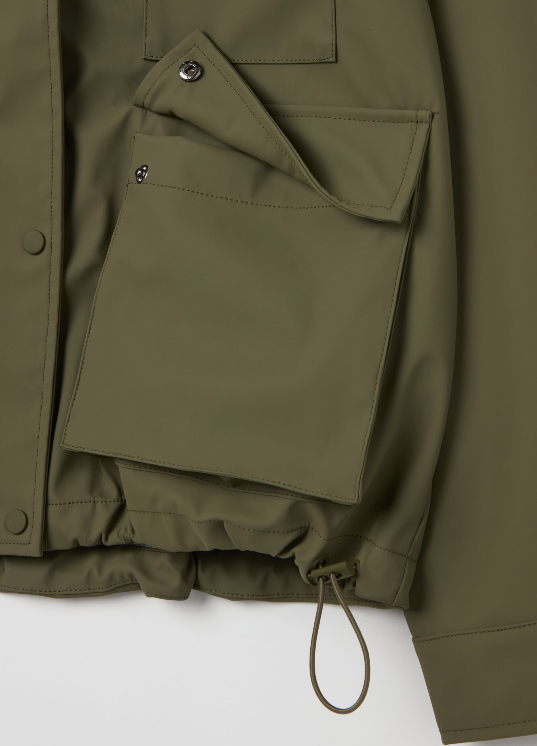 Short parka with hood and drawstring
